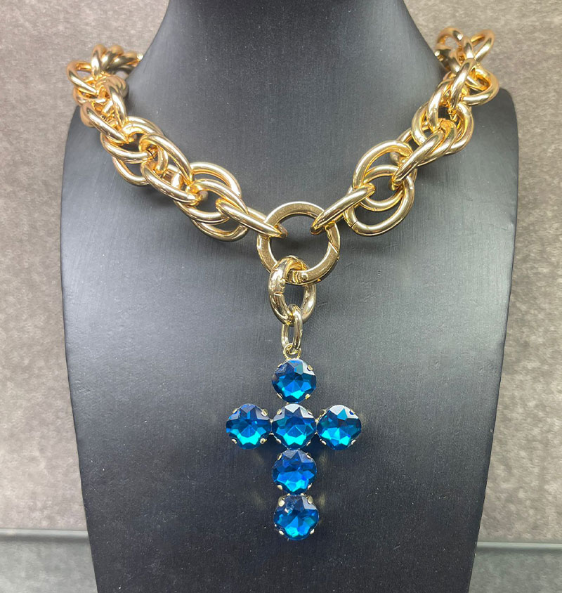 Collana con croce amovibile