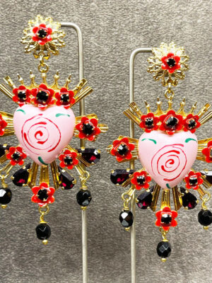 Orecchini con cuore sacro in smalto e Swarovski