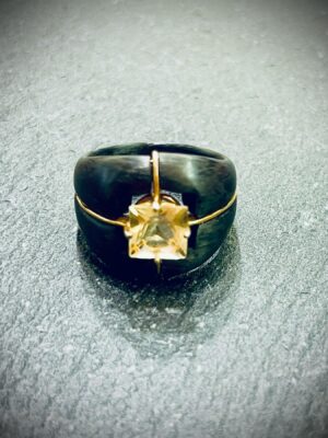 Anelli in fibra di carbonio con inserti  in oro giallo brillanti  e pietre naturali