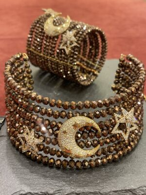 Choker brown con applicazioni