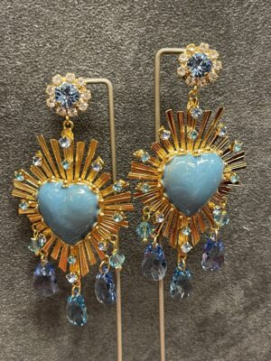 Orecchino” cuore sacro” in azzurro